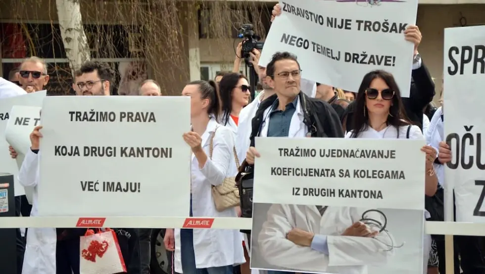 Тузла љекари