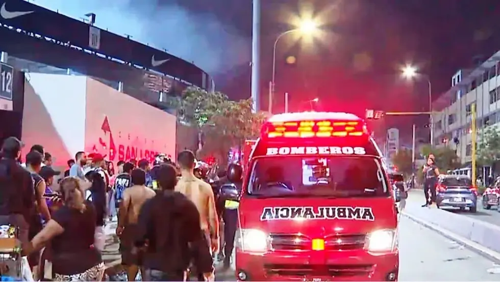 Зид стадиона у Перуу се срушио на навијаче: Има погинулих