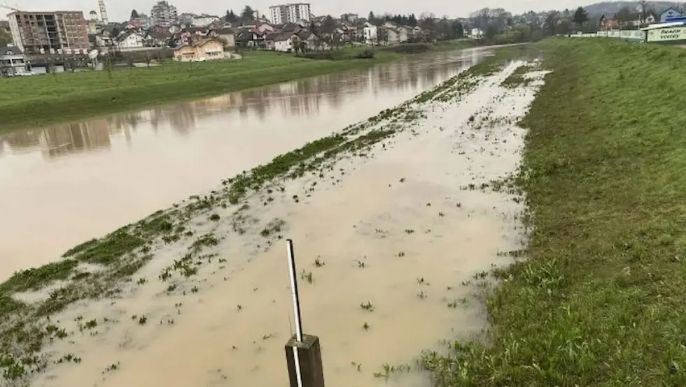 Босна у опадању, активна четири нова клизишта