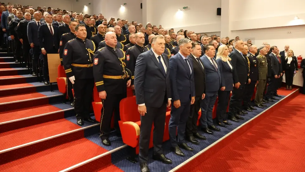 (ФОТО/ВИДЕО) Централна свечаност обиљежавања Дана полиције