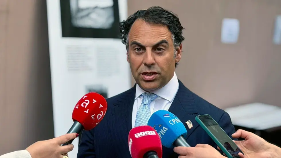 Роберт Гарсон