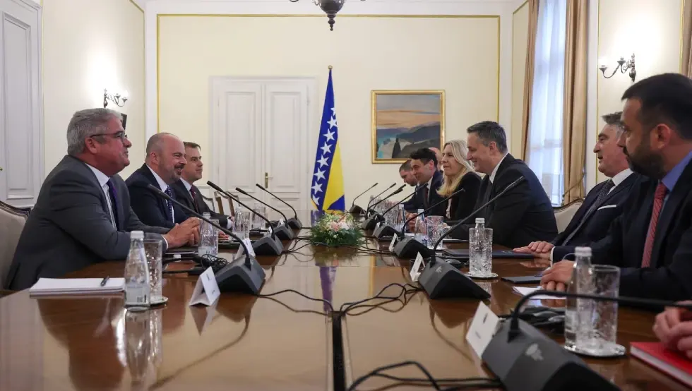 Цвијановић: Са Гинкелом разговор о унапређењу економске сарадње и Јужној интерконекцији