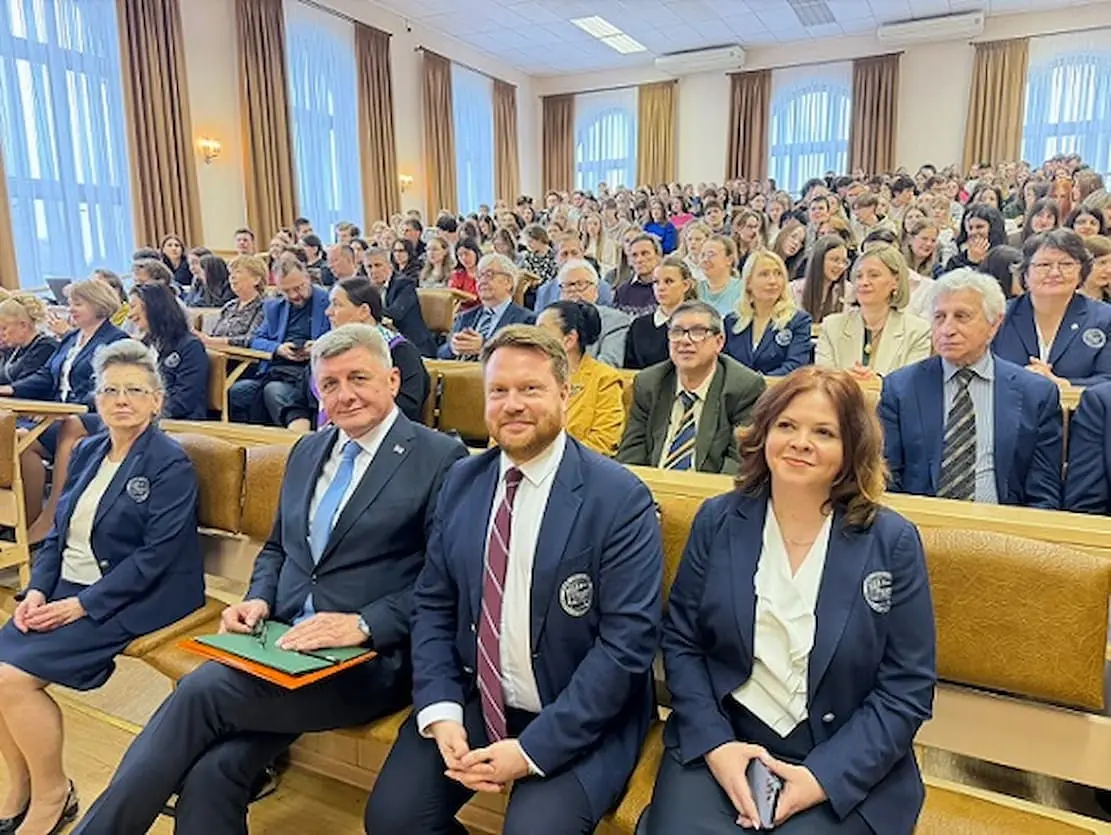 Министар у Русији