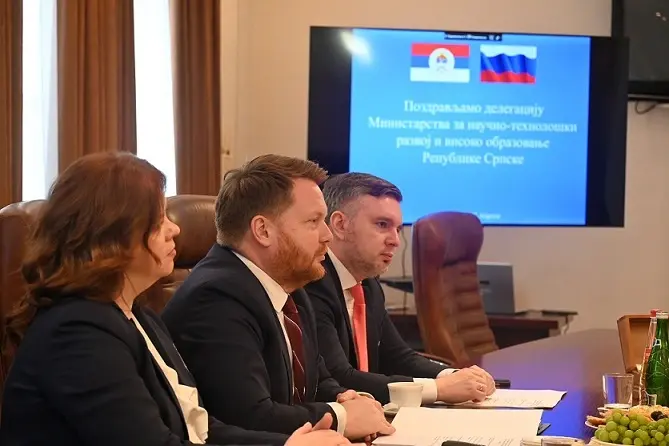 Министар у Русији