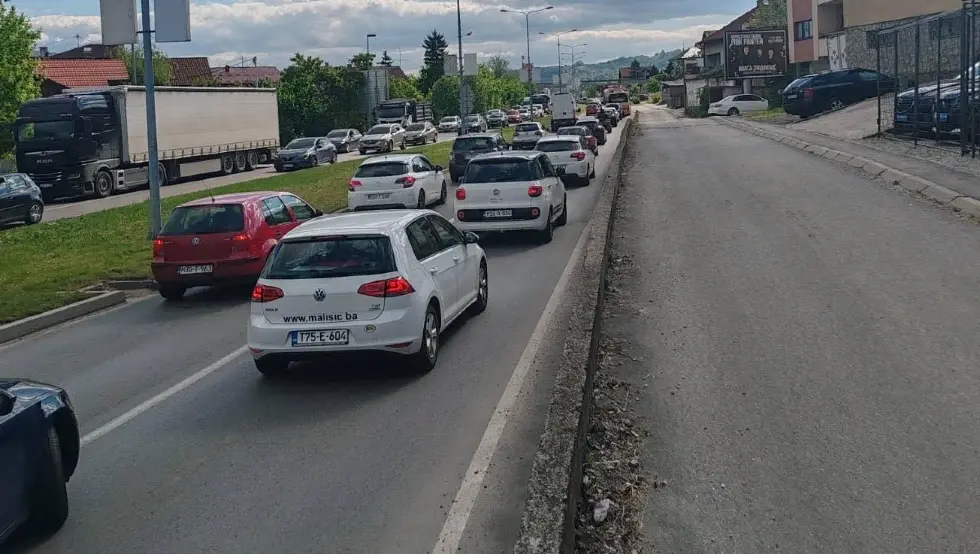 Гужва на транзиту, саобраћај гужва