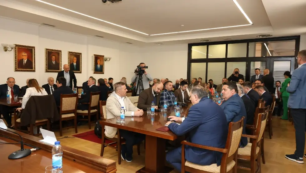 У АНУРС-у научна расправа "Српска и сарадња са Русијом, САД и ЕУ"