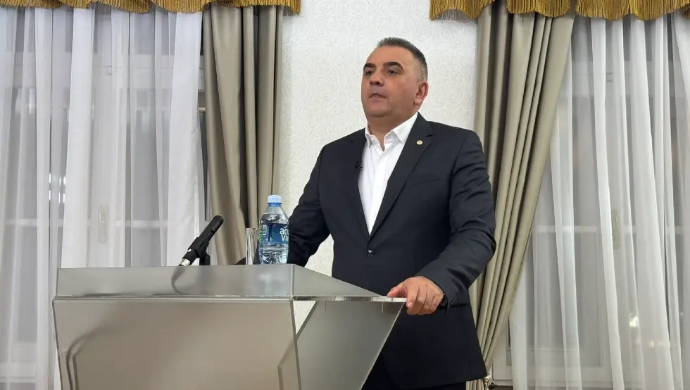 (ВИДЕО) Минић: Дошао сам само због грађана, ово је наставак разговора са Станивуковићем, не дуел