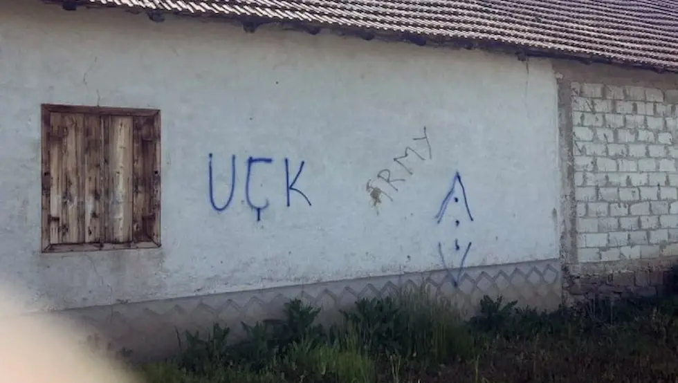 Нова провокација: На кући Јовановића у Витини осванули графити терористичке ОВК