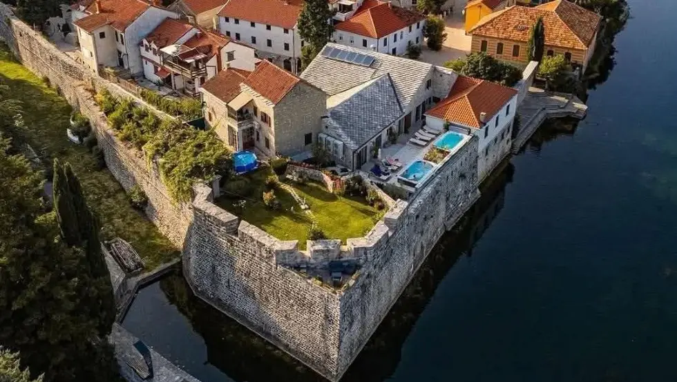 Требиње, сунчано, ријека, туризам