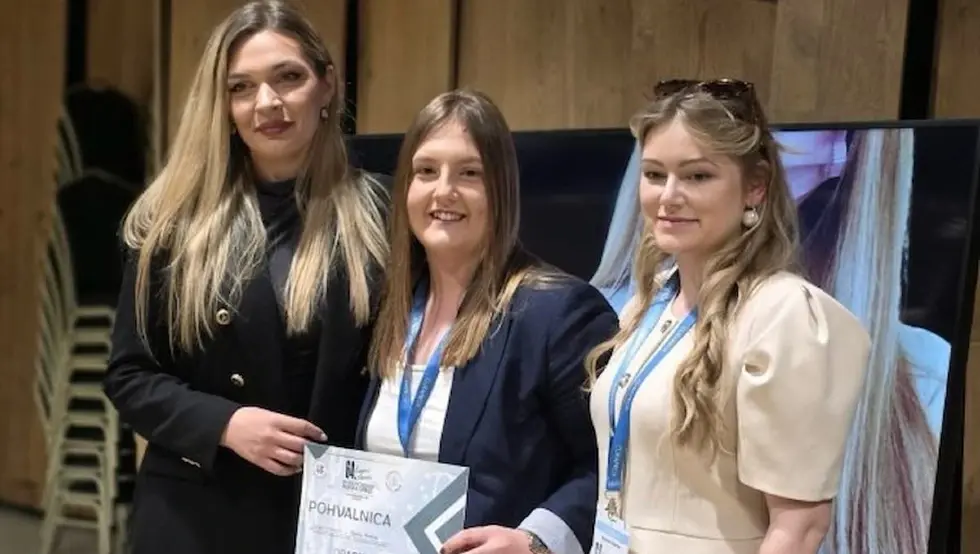 Злато за знање: Студенткиње бањалучког Медицинског факултета освојиле прво мјесто на конгресу у Србији