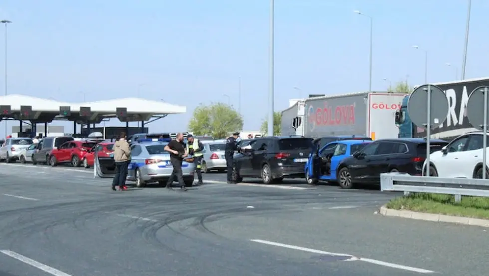 Судар батровци гужве