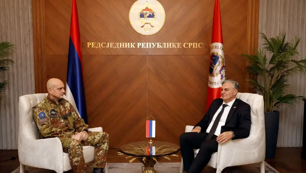 Каран са командантом ЕУФОР-а: Српска посвећена очувању мира