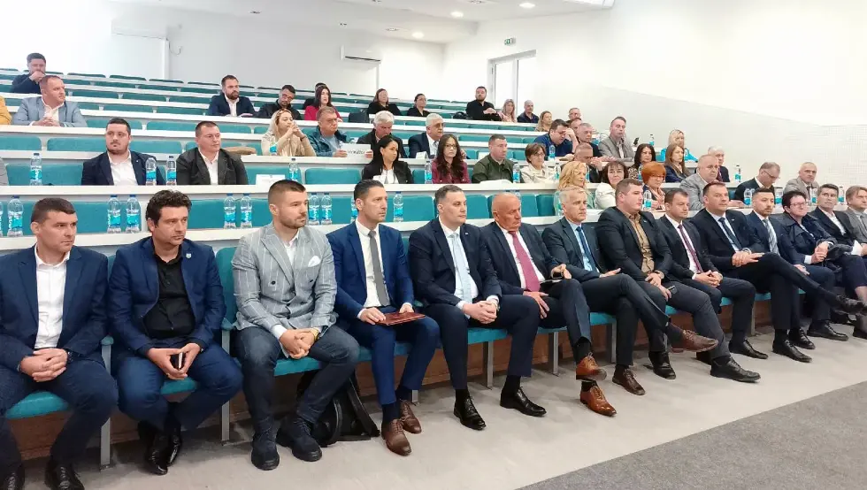 Тематска сједница Скупштине општине о Трговској гори, присуствује и Випотник