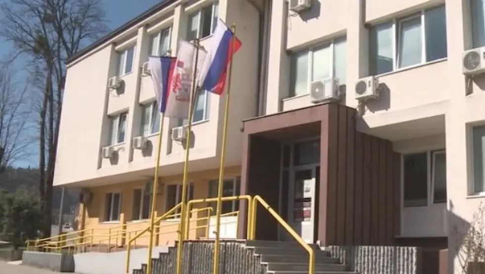 Влада Српске наставља улагање у Невесиње, за капиталне пројекте два милиона КМ