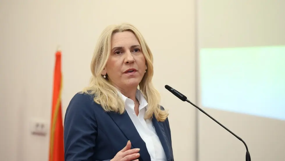 Цвијановић: Полиција свакодневно показује шта су углед, част и гаранција слободе