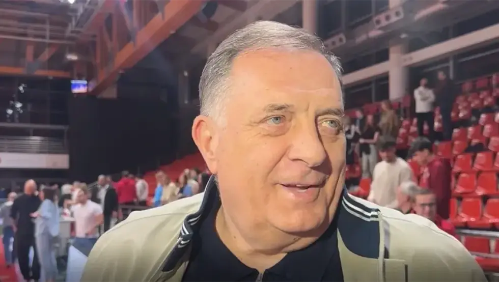 Милорад Додик на утакмици полуфинала јуниора Игокее