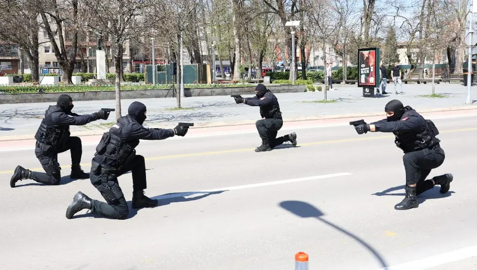 (ФОТО) Показна вјежба Жандармерије на Тргу Крајине