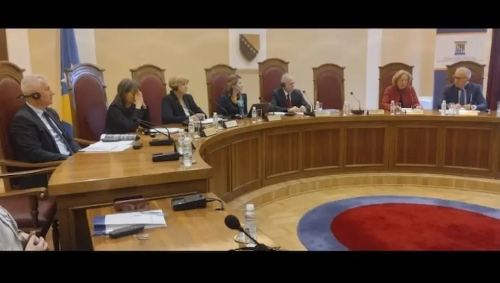 крњи уставни суд