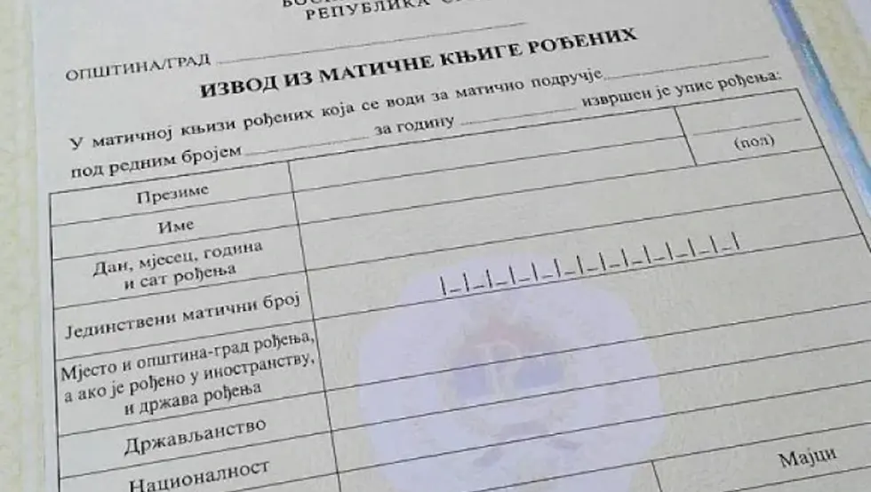 Школе до 13. маја достављају спискове: Бесплатни родни листови за матуранте