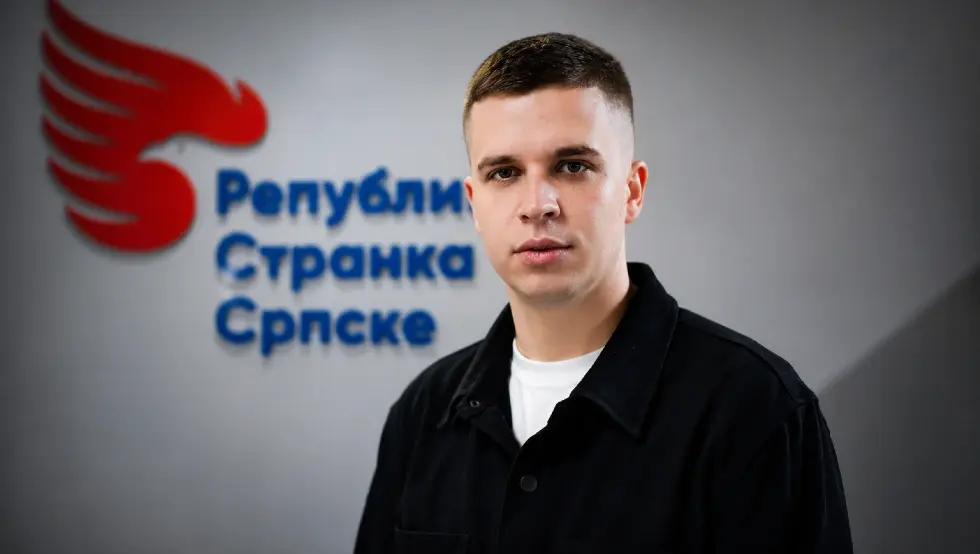 Драгичевић: Кроз дјеловање у РСС трудићу се да апелујем на реформу школства