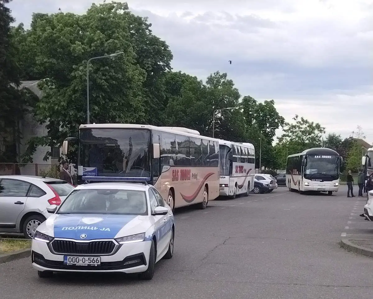Аутобуси