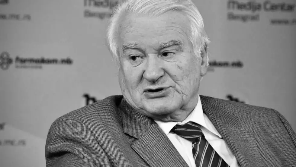 драгољуб мићуновић