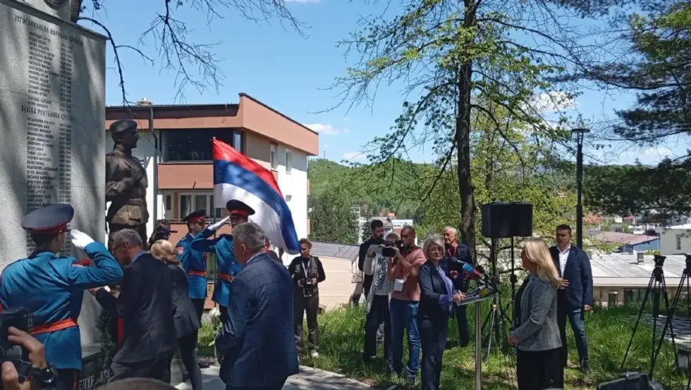 Остојић: Лакше би било отићи у Техеран и одати пошту него у Сарајево