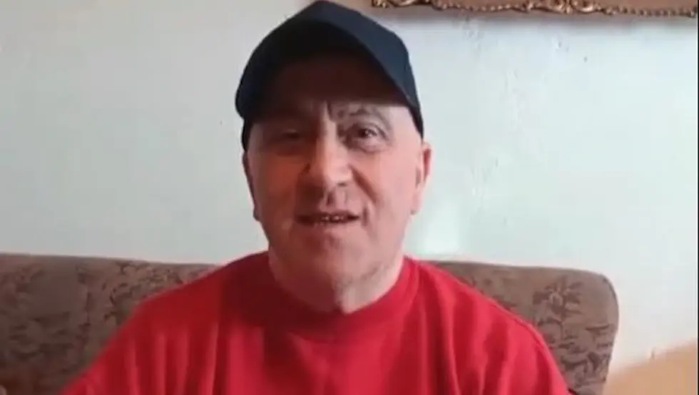 (ВИДЕО) Хаџија изашао из затвора, па се одмах појавио на ТикТоку