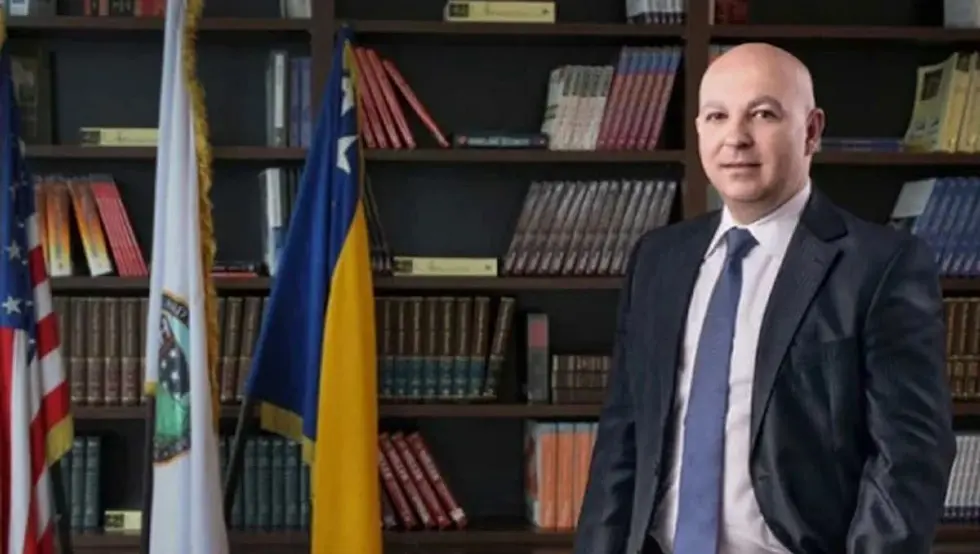 Мора вратити новац студентима: Три године затвора оснивачу Америчког универзитета у БиХ Денису Прцићу