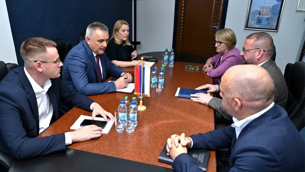Минић-Нуждић: Српска не прихвата лажне наративе већ тражи истину о свим ратним догађајима