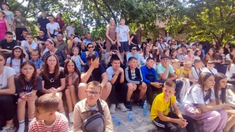 Дјеца са Косова и Метохије стигла у Републику Српску: Организован дочек за 750 малишана