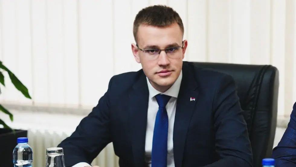 Александар Лозо