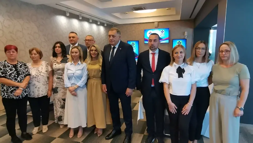 Добој потписивање