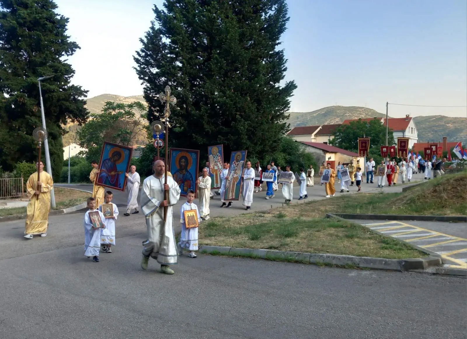 Видовданска литија у Требињу