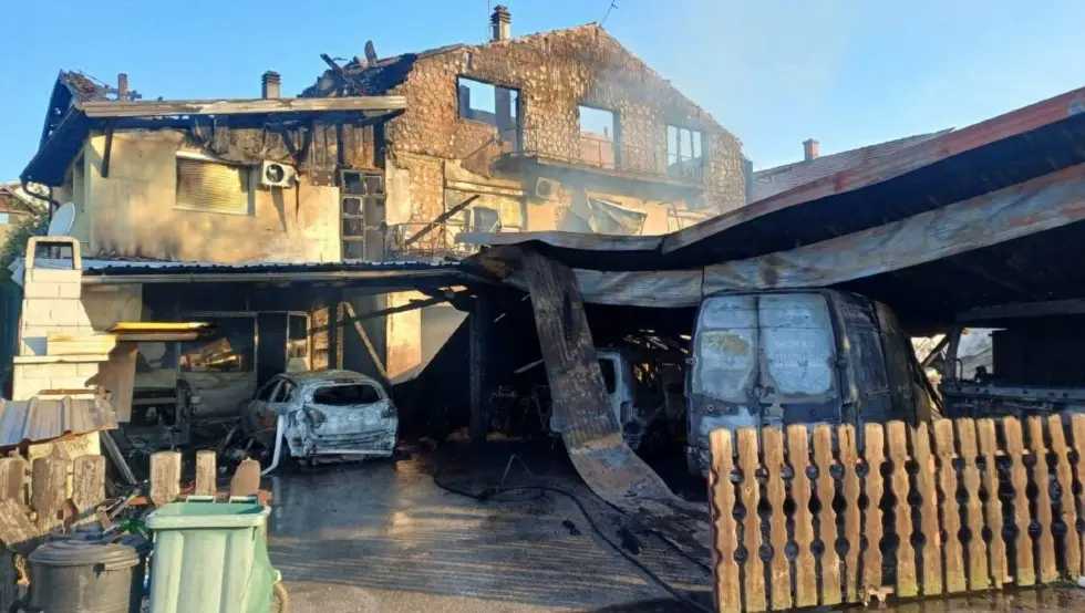 Пожар Кућа