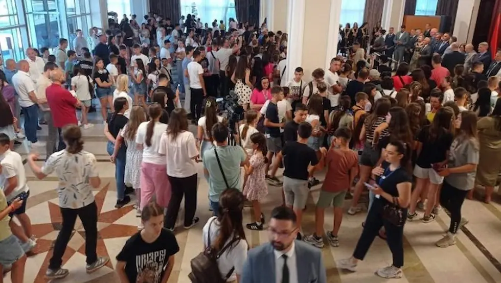 Пријем у Влади Српске за дјецу са Косова и Метохије
