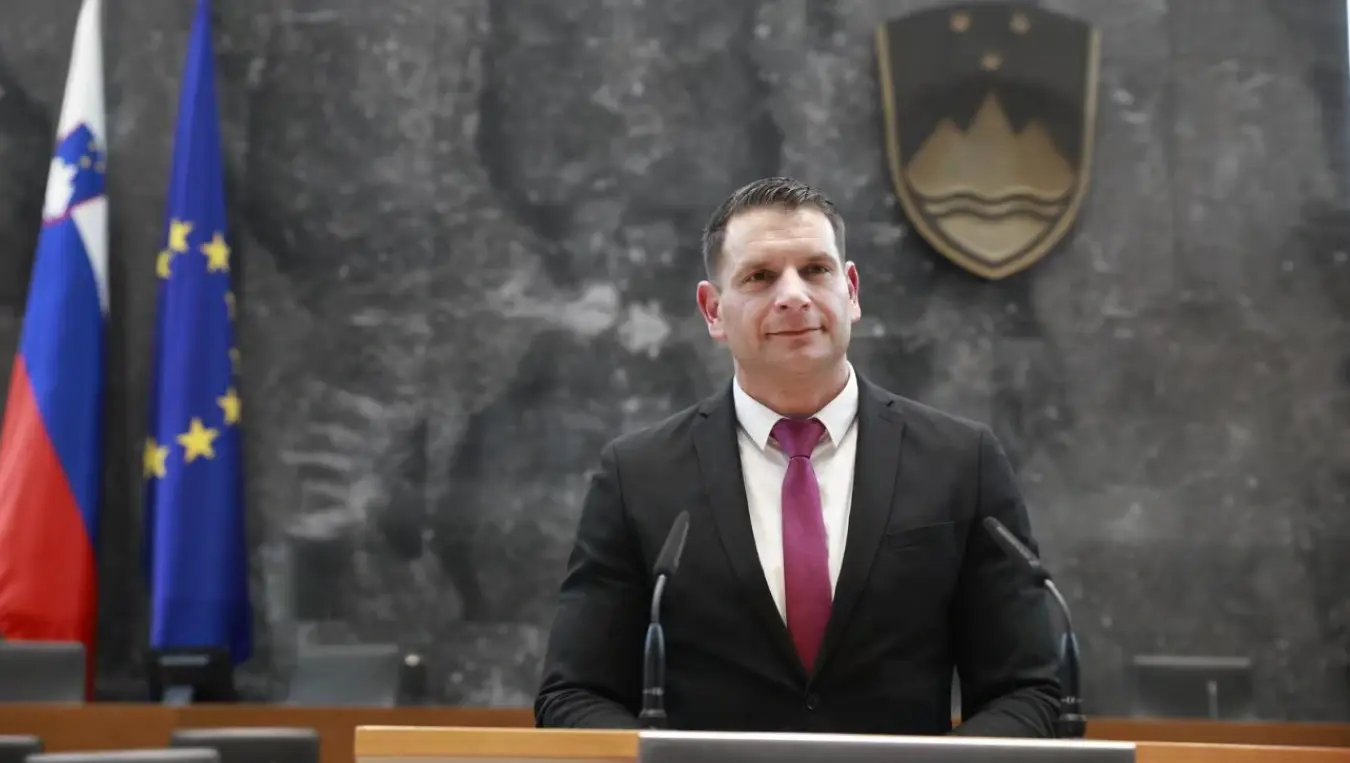 Предсједник парламента Словеније тражи референдум о изласку из NATO-а