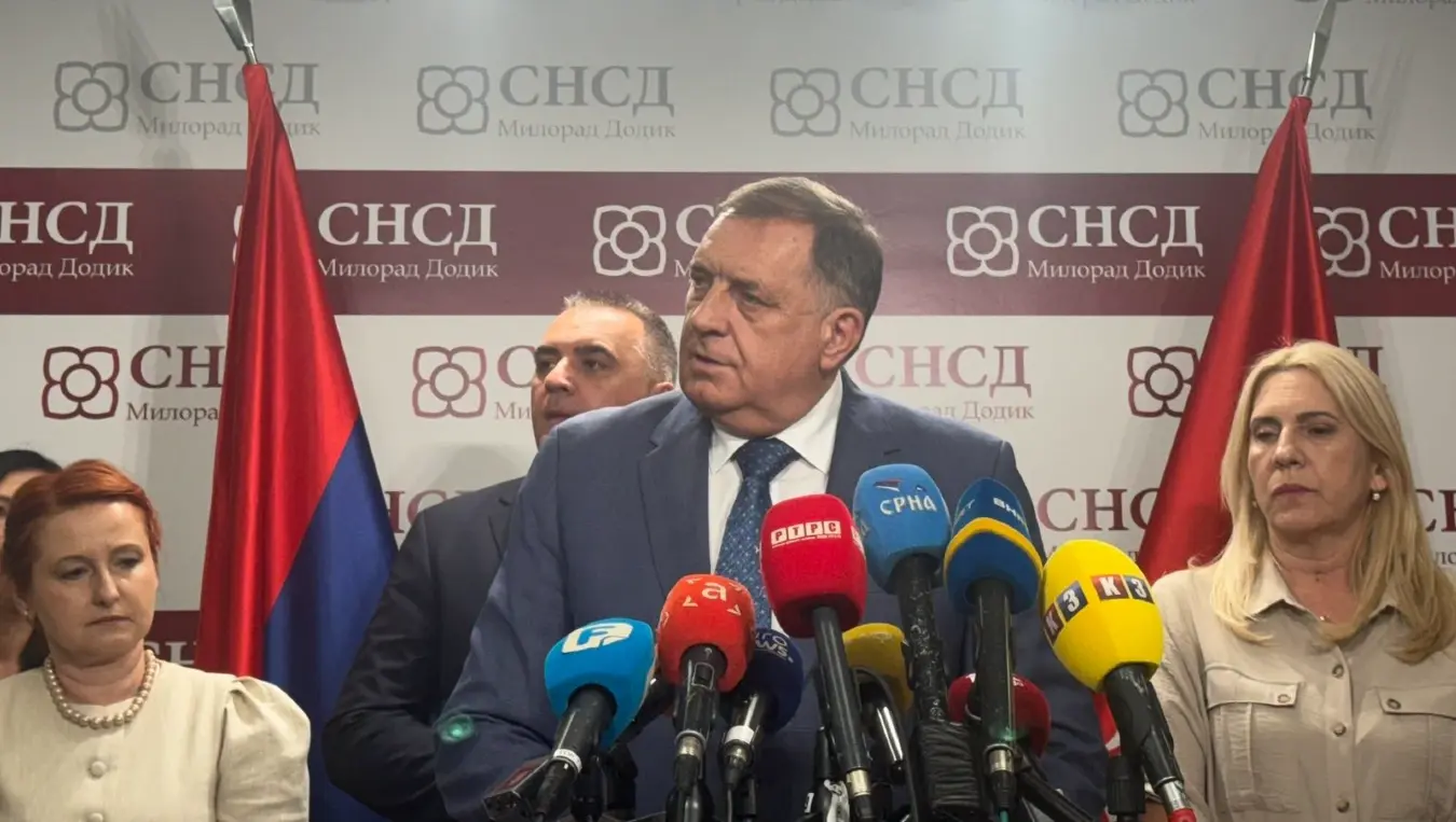 (УЖИВО) Конференција за новинаре након сједнице Предсједништва СНСД-а у Бањалуци