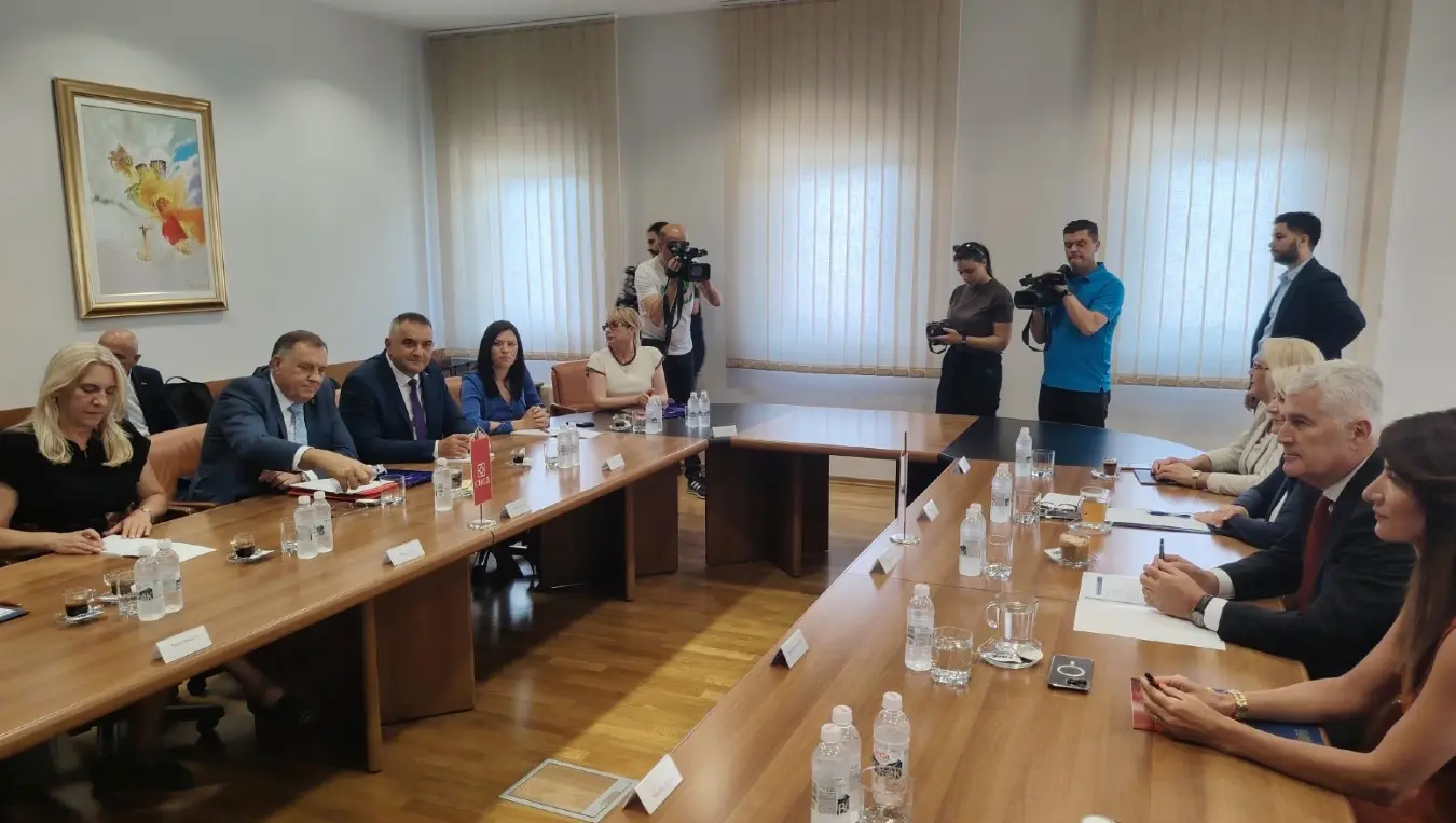 Састанак ХДЗ БиХ и СНСД у Мостару