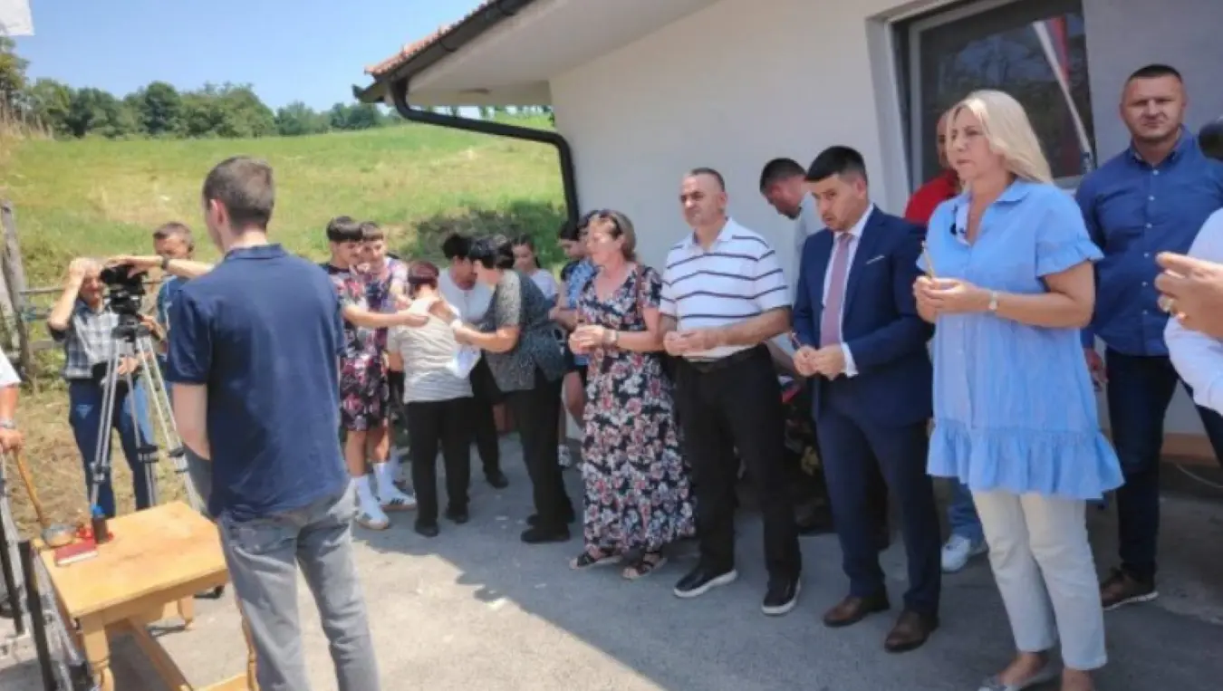 Цвијановић у Шековићима: Признање онима који су уградили свој живот у слободу коју ми данас живимо