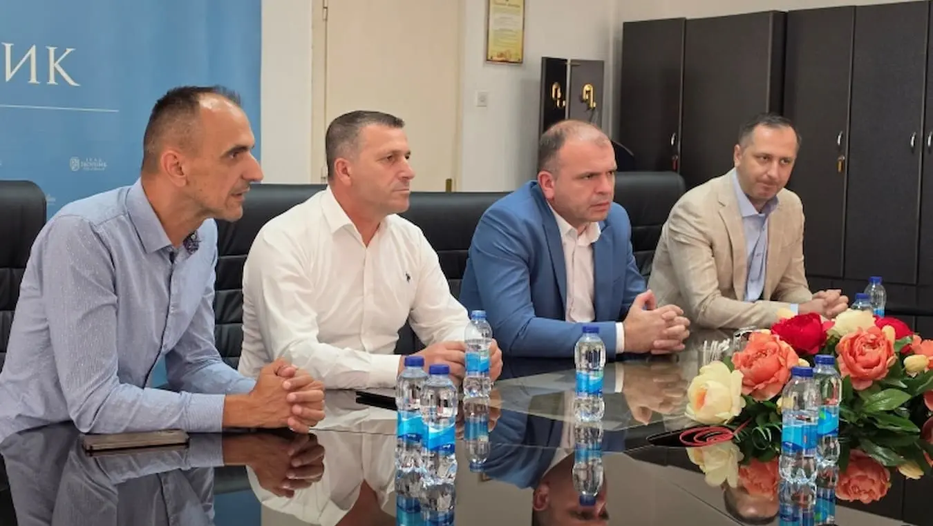 Ивановић и Хуртић