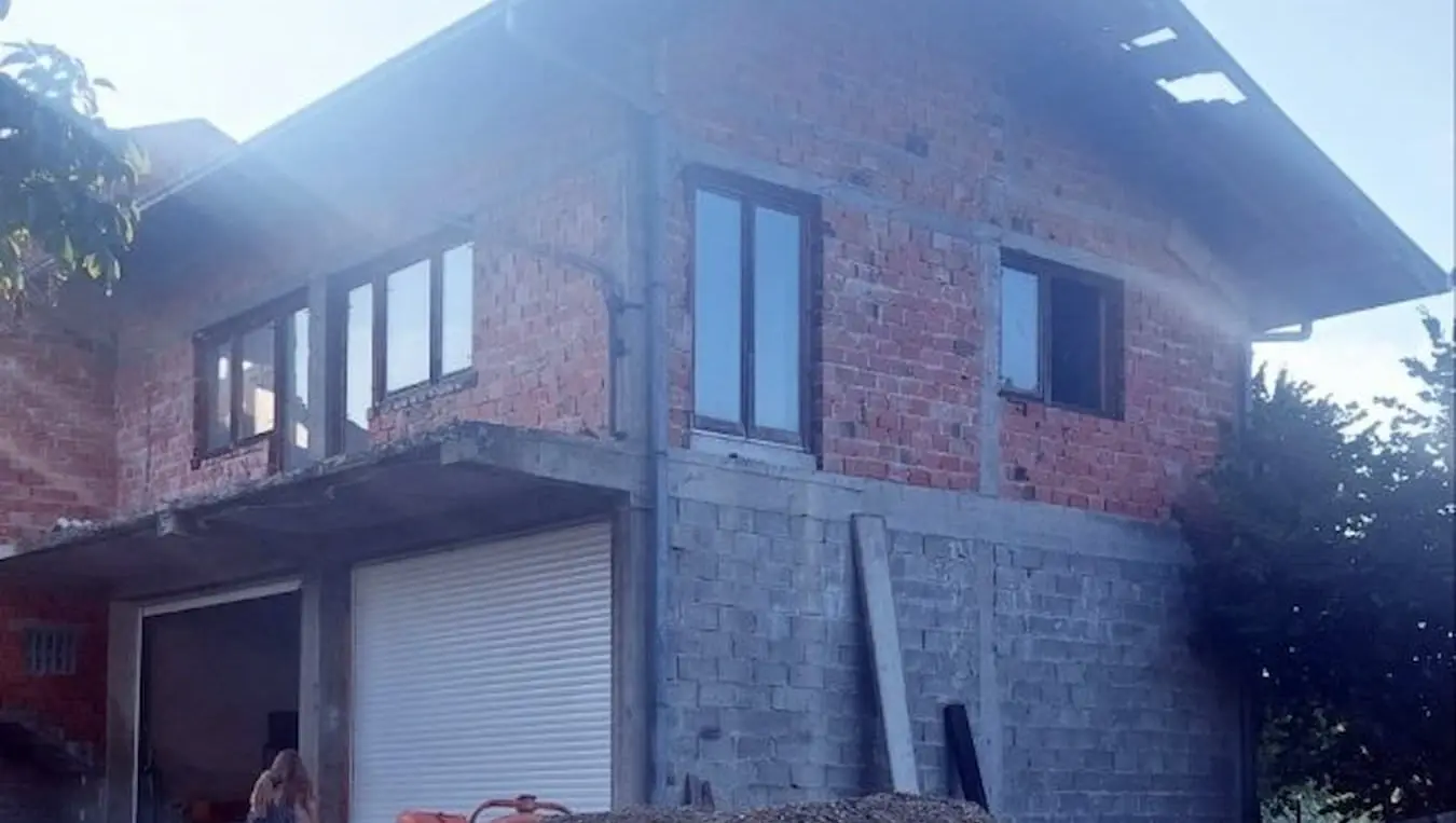 Помоћ за породицу Шарић: Фонд солидарности одобрио 130.000 КМ за обнову куће