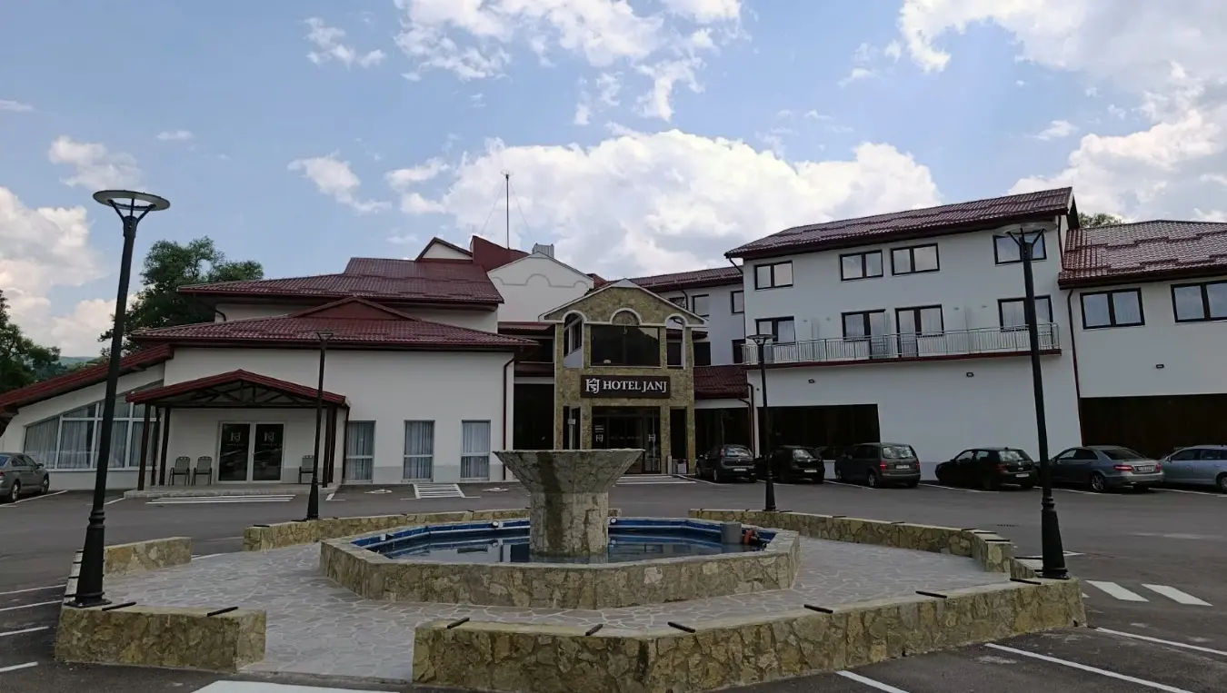 Повратник из Беча Драган Крндија улаже у Шипово: Од запуштеног хотела ствара туристички центар