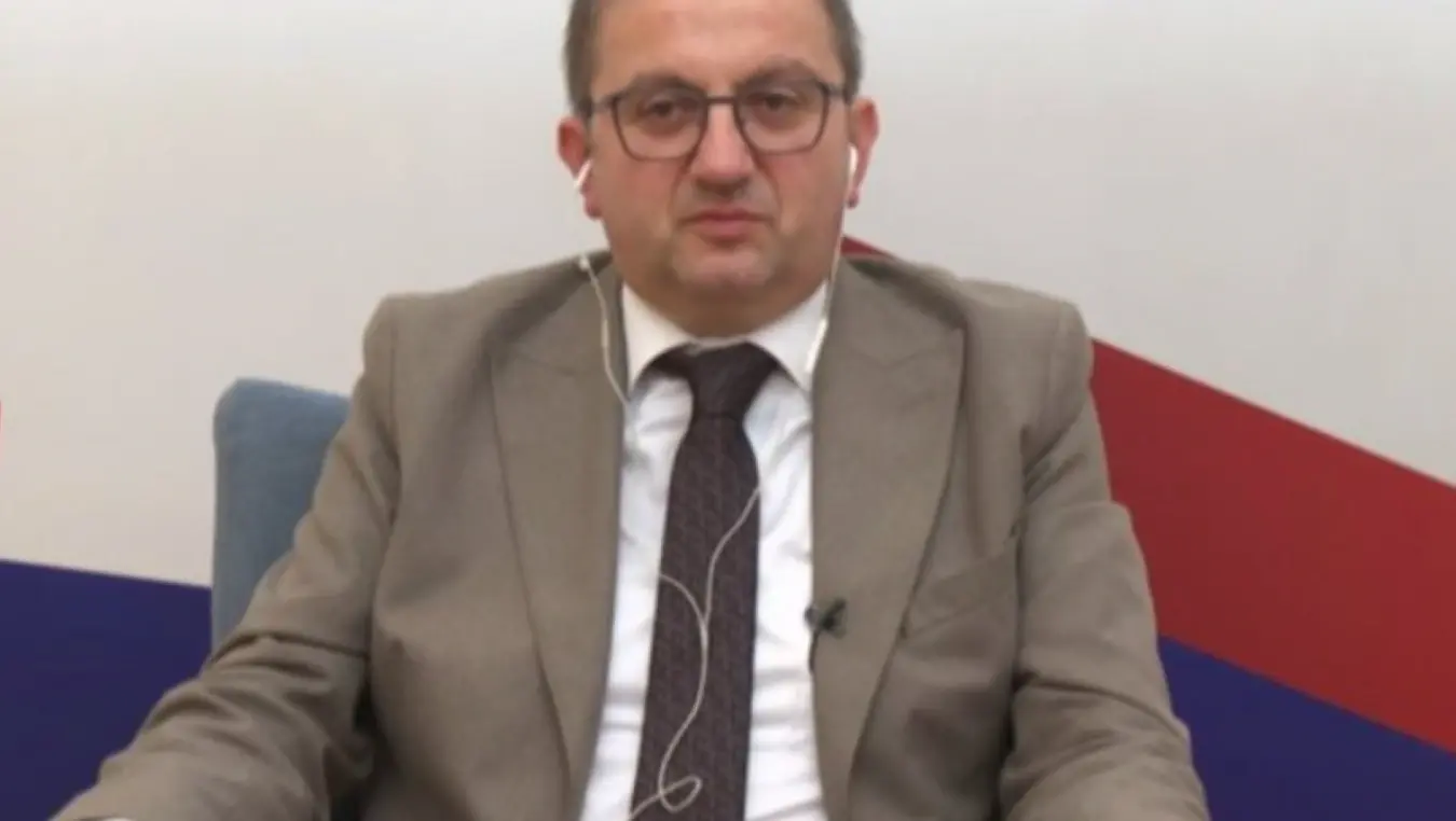 Деђански: Именовање в.д. високог представника је изругивање праву или прелазно решење?