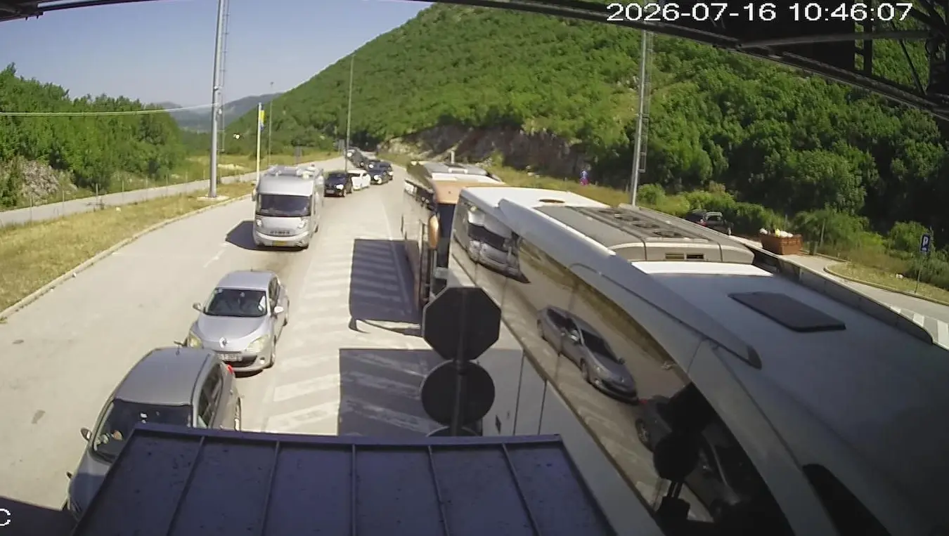 Гужве на границама: Појачан саобраћај на излазу из БиХ, ево гдје се чека