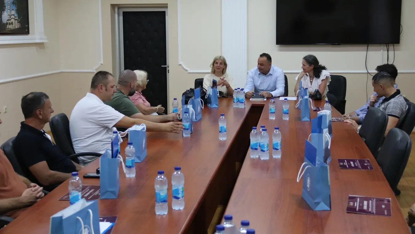 Дервента округли сто
