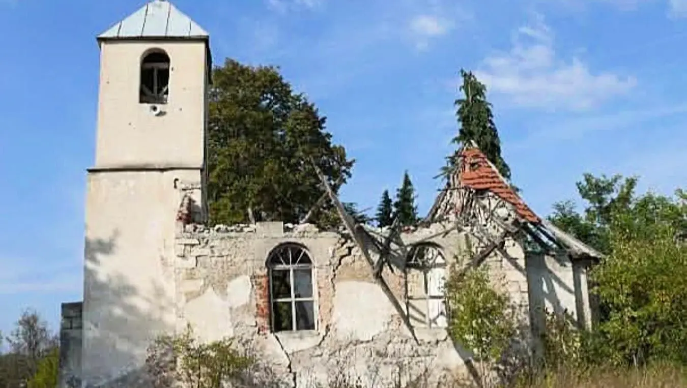 срушена црква