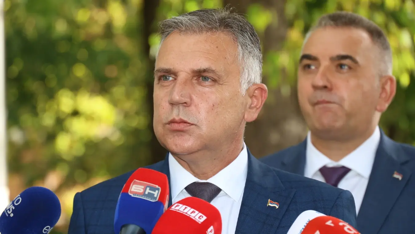 Голубовић: Градска управа у Бањалуци набавила школске униформе без консултација
