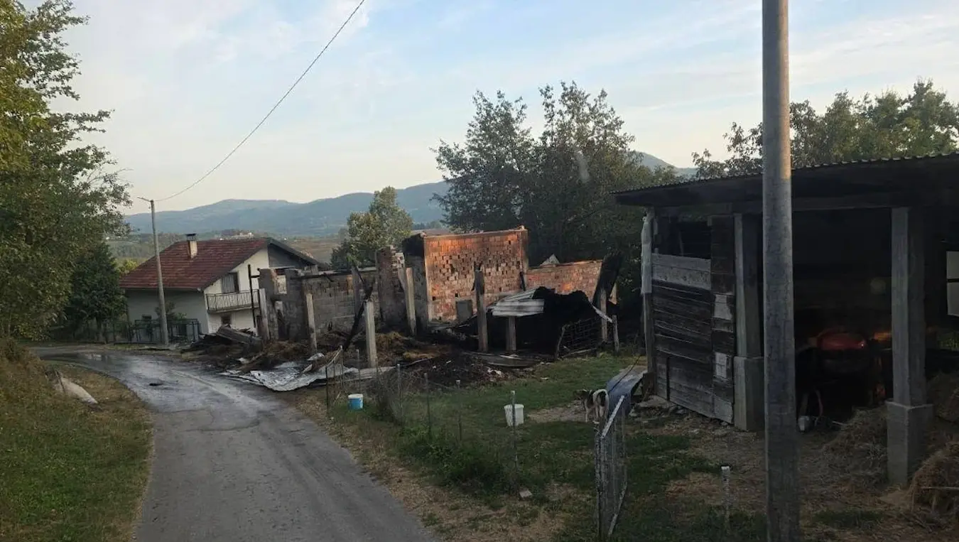 У пожару у Котор Варошу страдало 30 оваца и седам коза