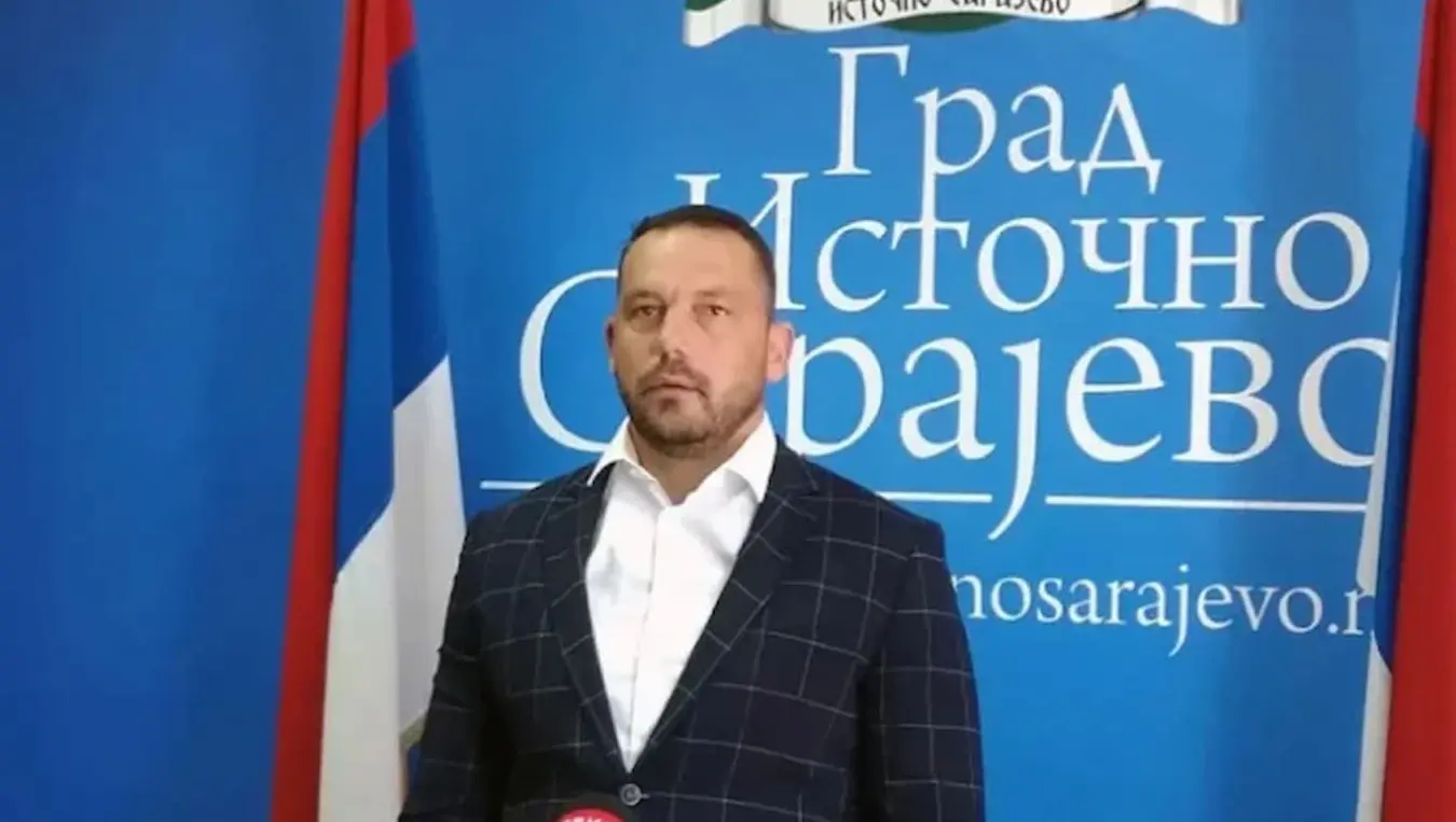 дејан шешељ
